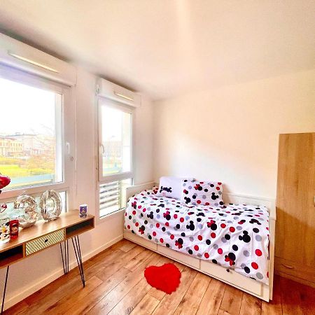 Апартаменты 5 Min From Disneyland Cozy Retreat Монтеврен Экстерьер фото