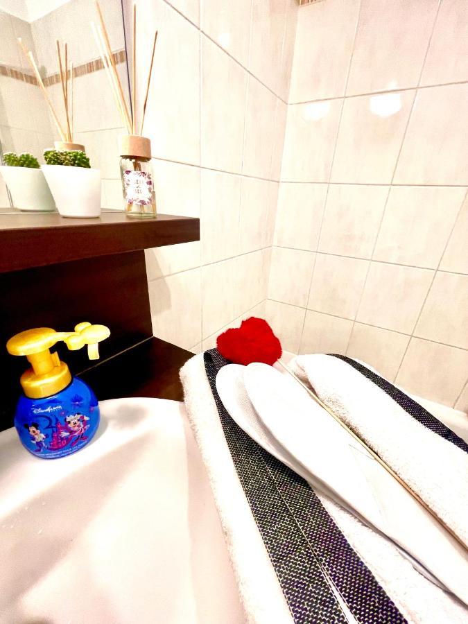 Апартаменты 5 Min From Disneyland Cozy Retreat Монтеврен Экстерьер фото