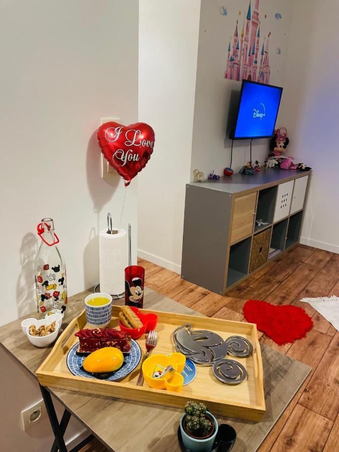 Апартаменты 5 Min From Disneyland Cozy Retreat Монтеврен Экстерьер фото