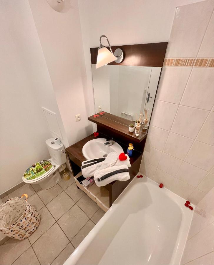 Апартаменты 5 Min From Disneyland Cozy Retreat Монтеврен Экстерьер фото