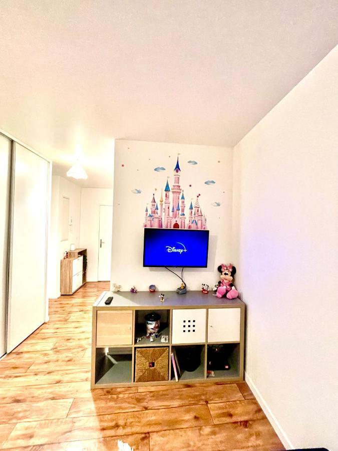 Апартаменты 5 Min From Disneyland Cozy Retreat Монтеврен Экстерьер фото